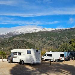 In der Nacht gab es Neuschnee in den Bergen ☃️.