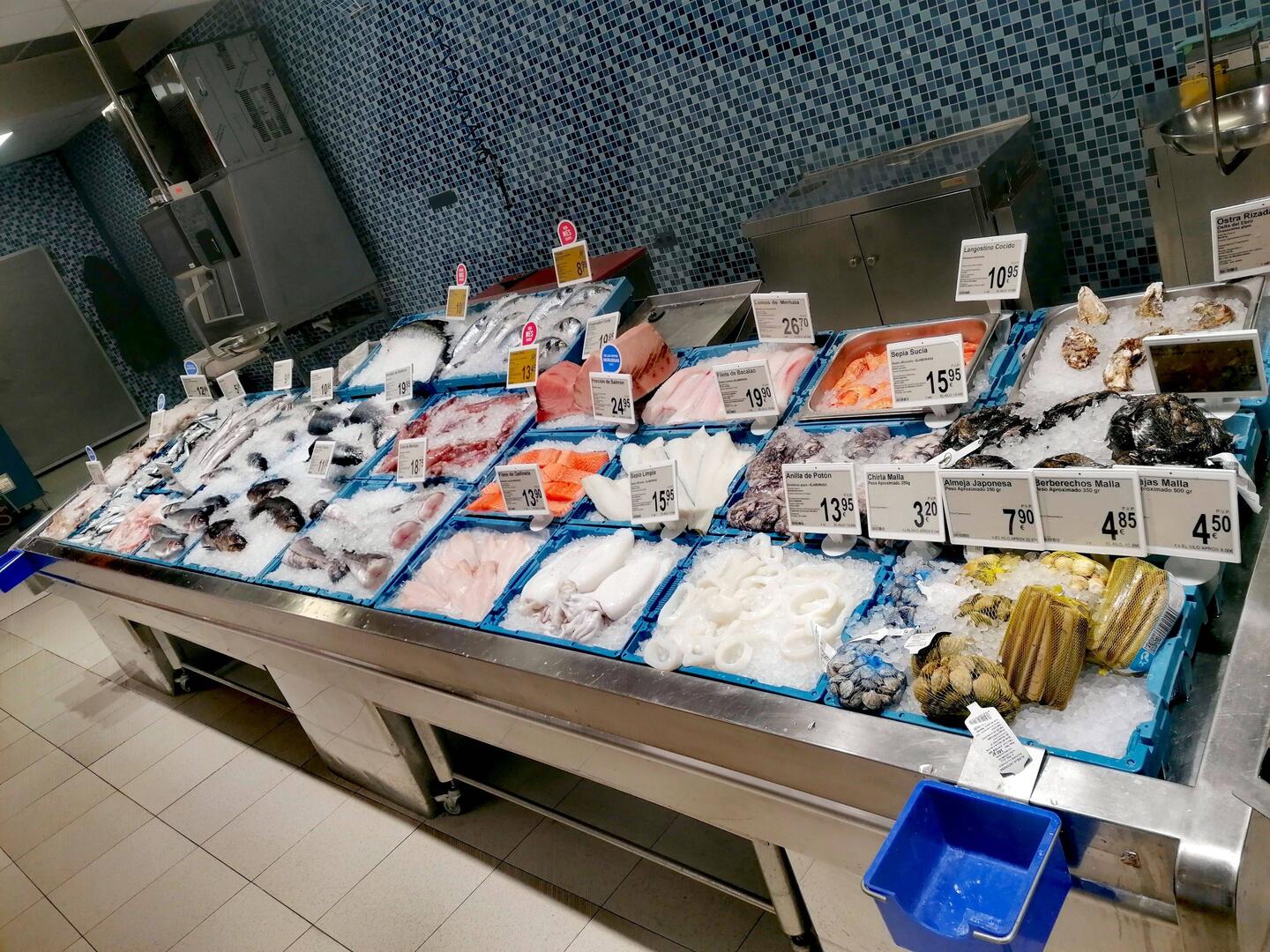 Alle Schätze des Meeres in einem Supermarkt