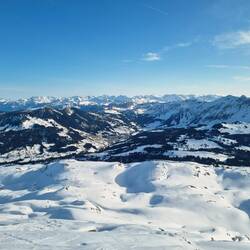... und Sörenberg im Tal.