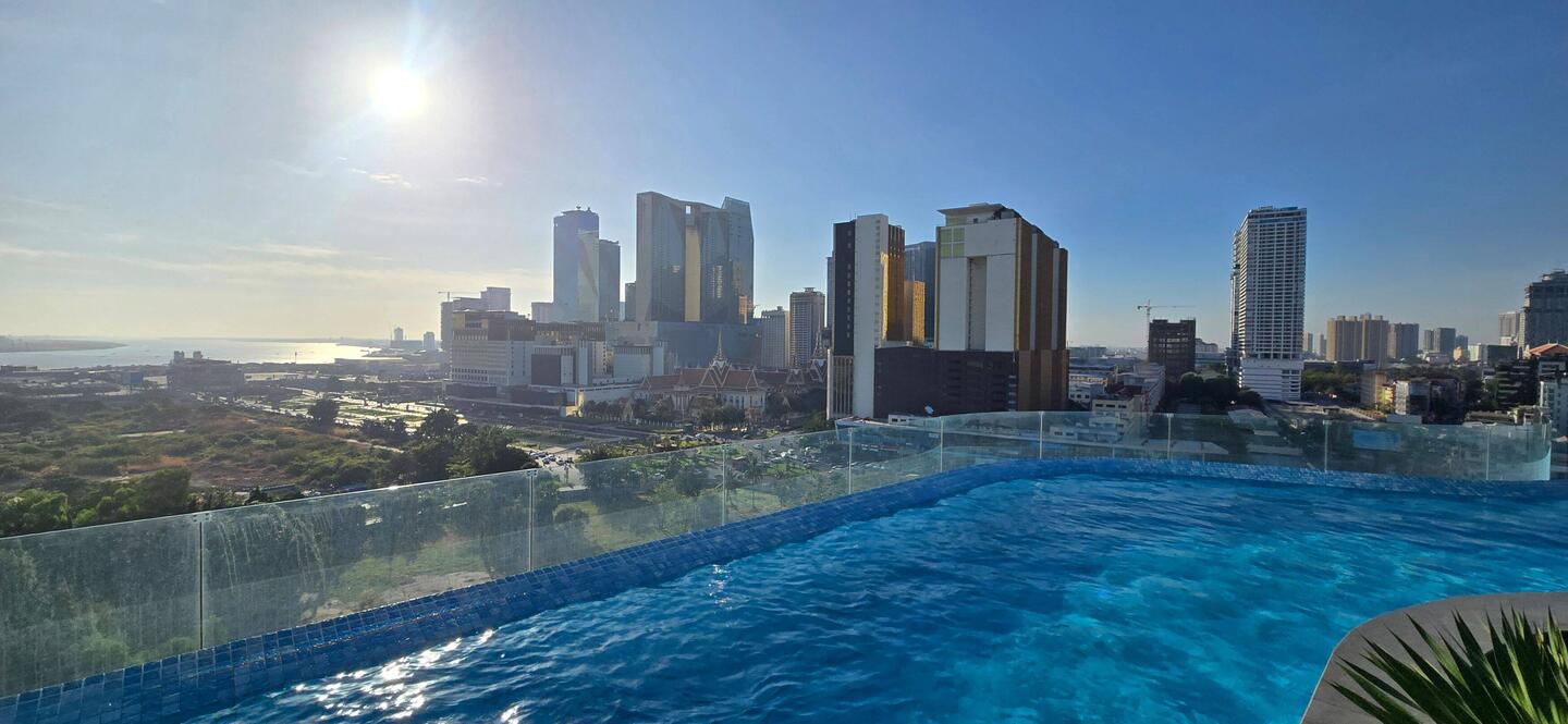 A last morning swim in this incredible pool
