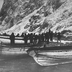 After 497 days on sea/ice, Shackleton & his men arrive at Elephant Isl. (Tennessee's presentation).