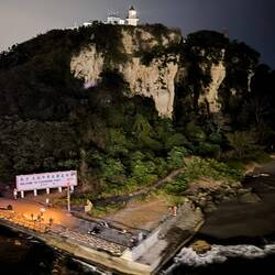 Leuchtturm bei Nacht