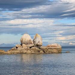 Split Apple Rock was a short drive from our Airbnb.
