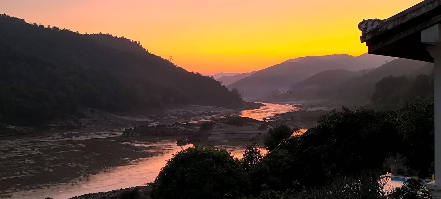 crépuscule sur le Mekong, depuis le balcon de la chambre