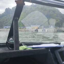 Bei der Rückreise war Flut und wir konnten bis zum Hänger auf der Rampe fahren