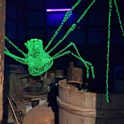 Kunstwerk auf der Biennale in Omihachiman