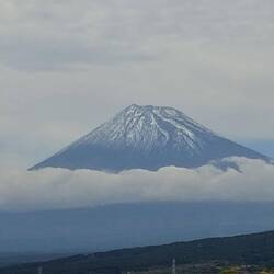 Fuji san aus dem Shinkansen kurz nach Odawara westwärts