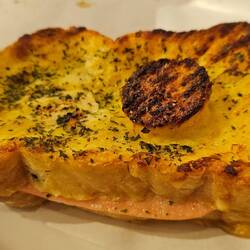 Lecker frisch gebackener Frühstückstoast.