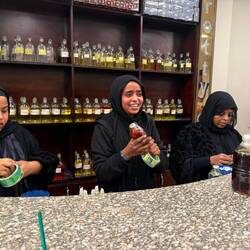 Witzige Frauen in der Apotheke