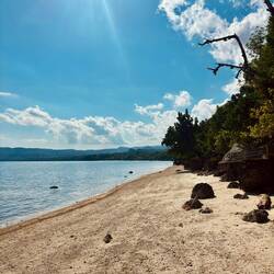 Verlassener Strand ohne Namen 🤪