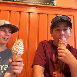 1x Banane (mit 100s &1000s oben drauf), 1x Erd-Himbeer