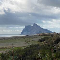 The Rock - ob er dich heute seine Mütze (Wolke) aufsetzt?