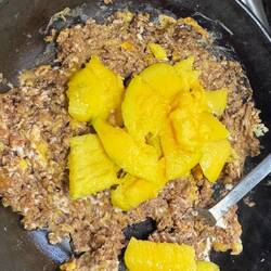 Mein Früstück während der Wagen gewaschen wird, Mudcake mit Mango...mhmmm...🤤