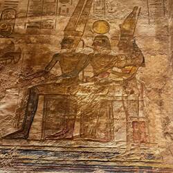 Sogar die Farben sind noch teilweise noch erhalten.