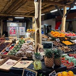 ... innen fehlt es aber an nichts 😋