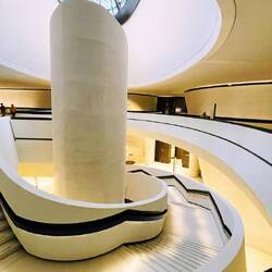 Una joya cultural en el corazón de la isla Saadiyat, Abu Dabi.