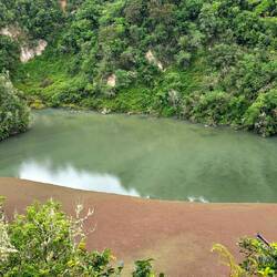 Lac de cratère Sud (Southern Crater Lake)