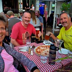 Dinner at Lombardi's on Trafalgar Street - Cheers!🍻