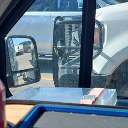 Ausguck auf einem Parkplatz.