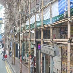 Bambusgerüste, überall zu sehen