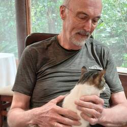 Plötzlich sprang sie mir auf den Schoß