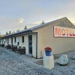 Unser Motel im Hellen