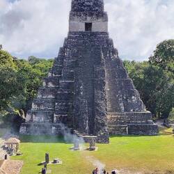 Diese darf nicht bestiegen werden (wäre auch zu steil).