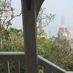 Es geht abwärts mit der Peak-Tram