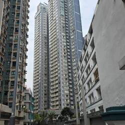 Mini Wohnungen in einem riesigen Hochhaus