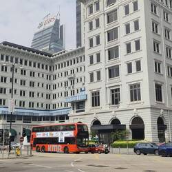 Bus günstig, nur etwa 4 €