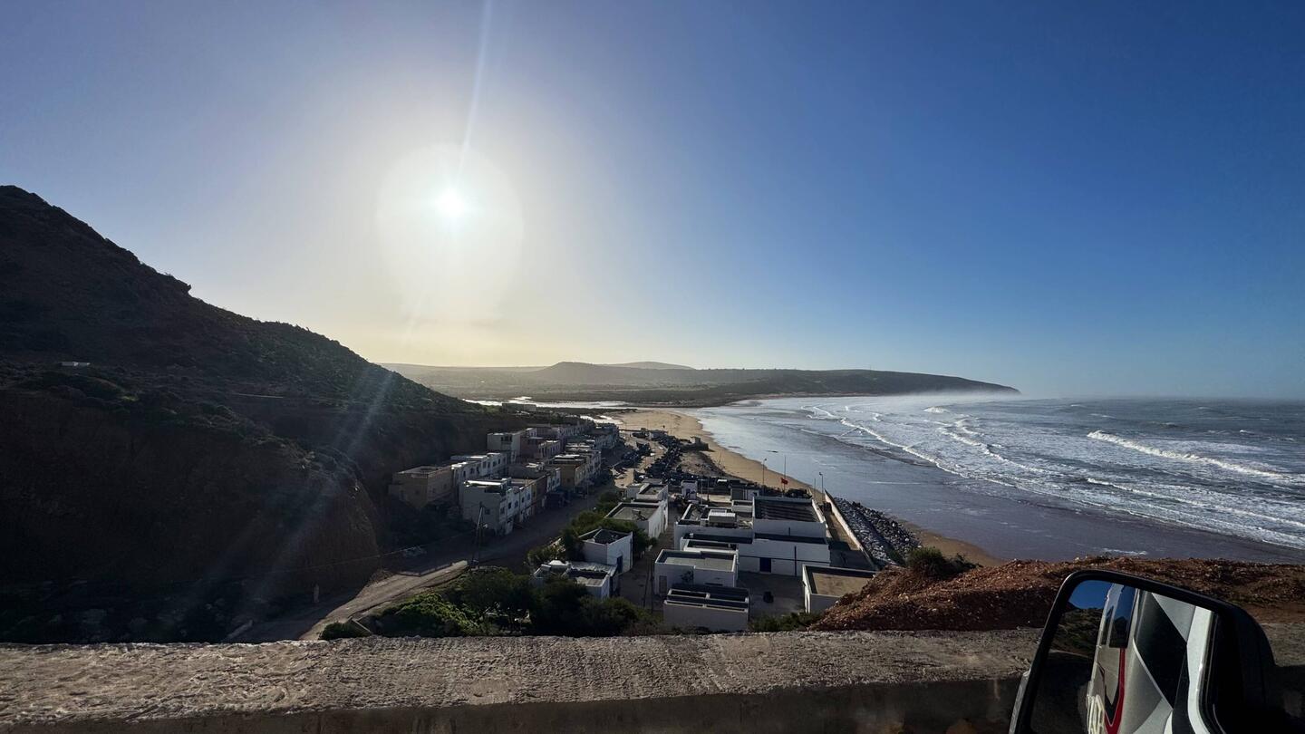 So kommt man in das Dorf reingefahren