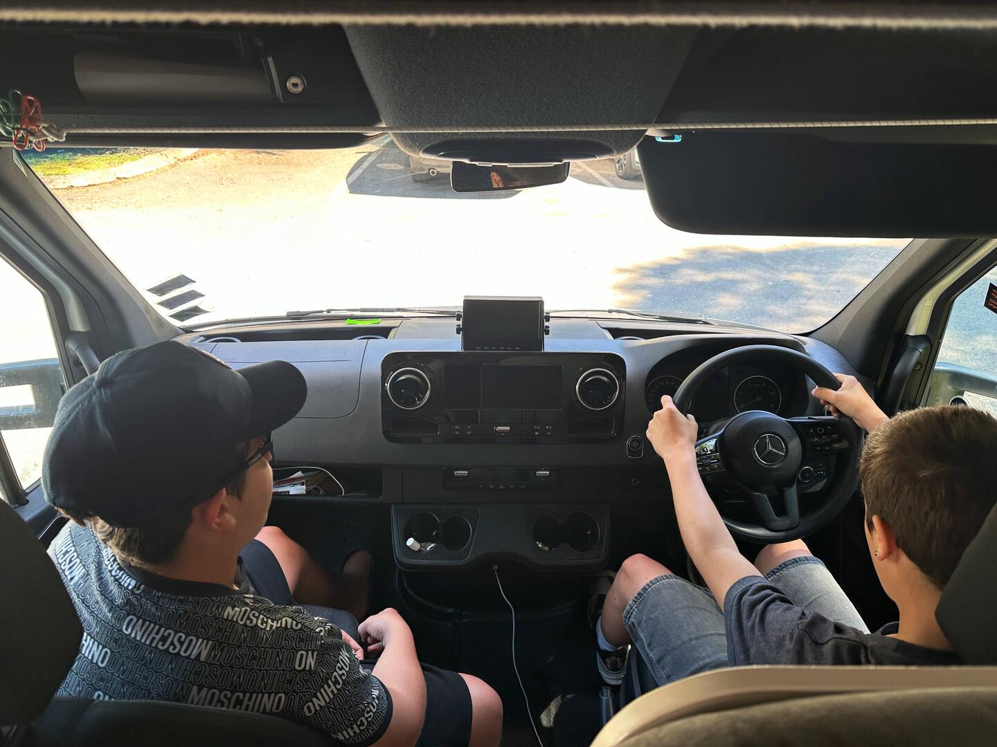 Heute übernehmen die Jungs die Führung... 😁