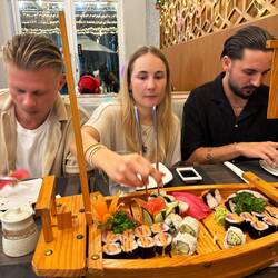 Sushi-Essen zu Sylvester 🍱🍤🥟😋🥳