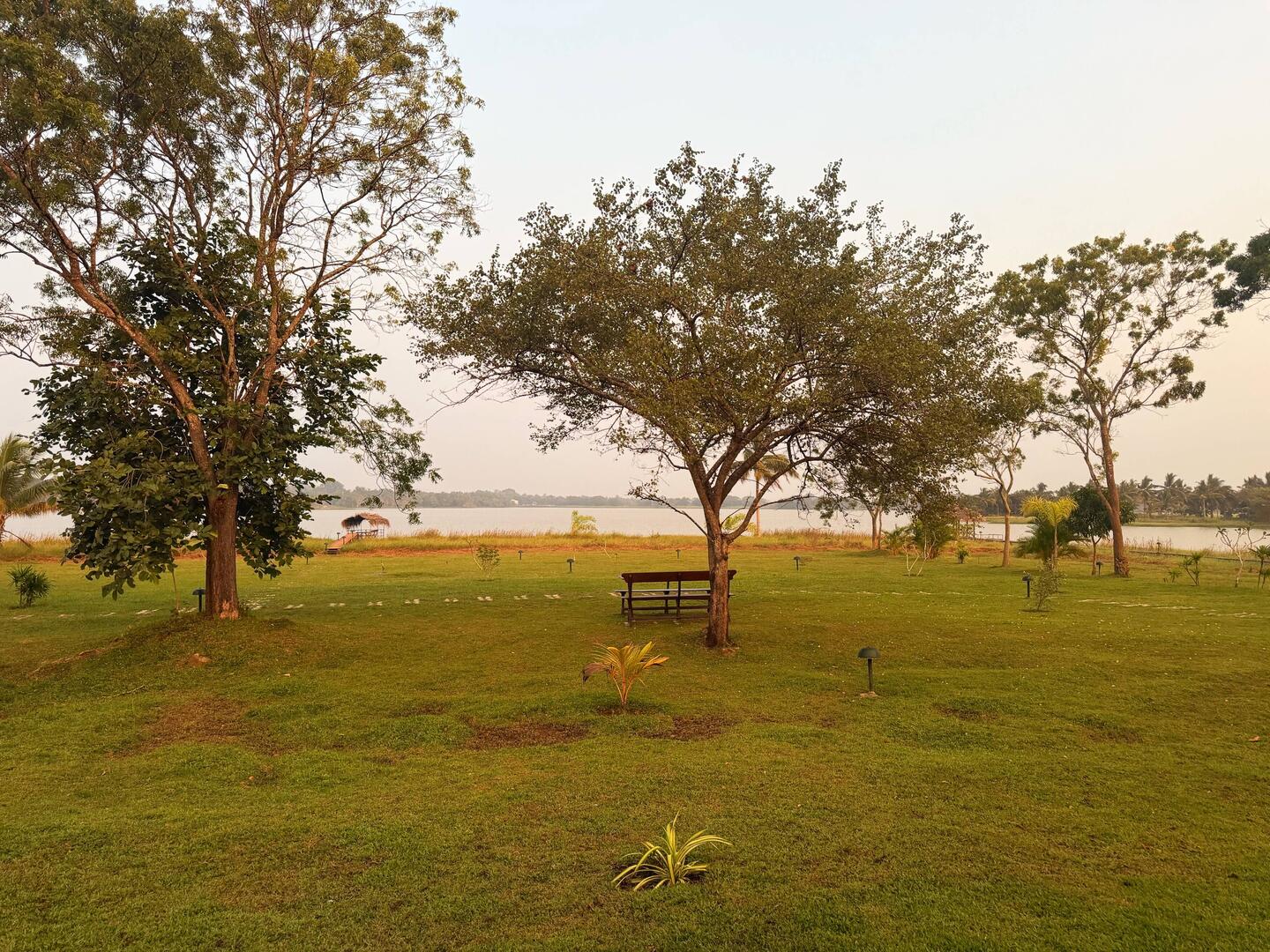 Sonnenuntergang im Gal Oya Lake Club