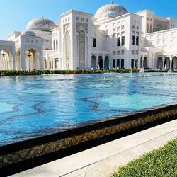 Una carta abierta del país a sus visitantes.