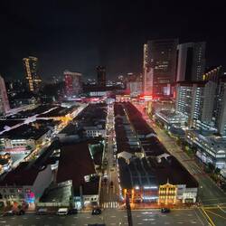 Singapur by night - vom Hotelzimmer aus.