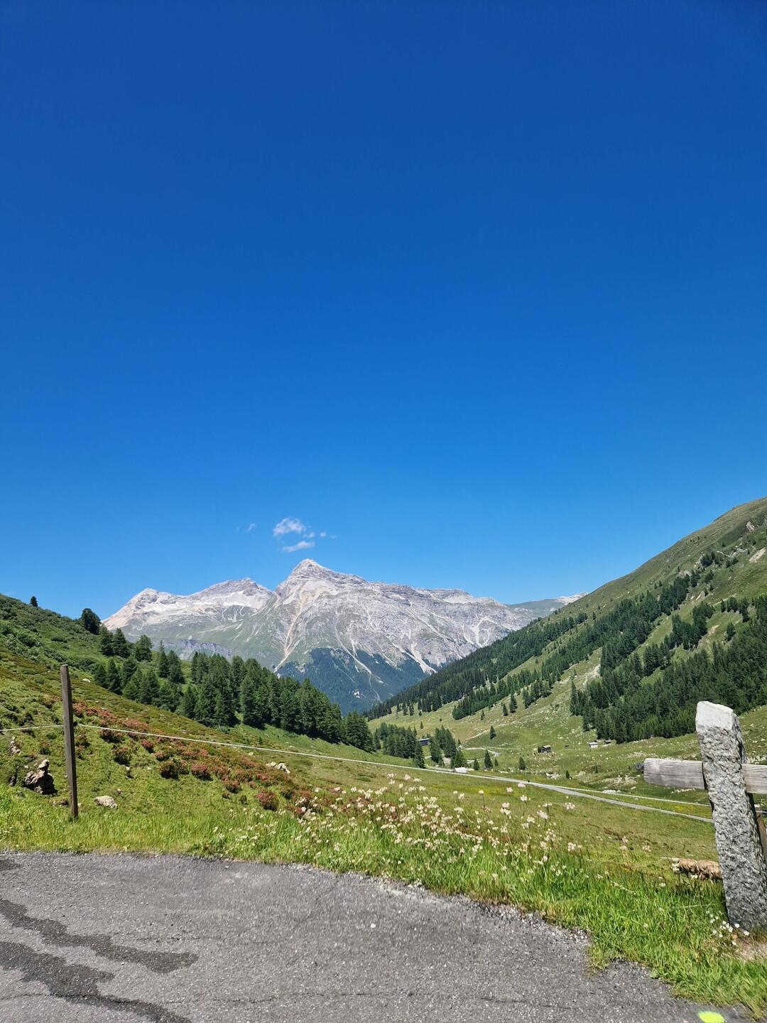 Entlang der Serpentinen