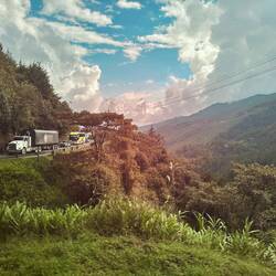 Blöde Fotos durch getönte Busfenster... 🤷‍♀️