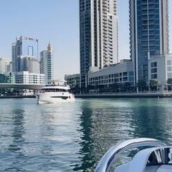 Dubai Marina: skyline brutal...