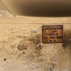 15 Gräber sind im Wechsel geöffnet