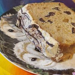 Will made Vicky very happy by returning home with cake 😋