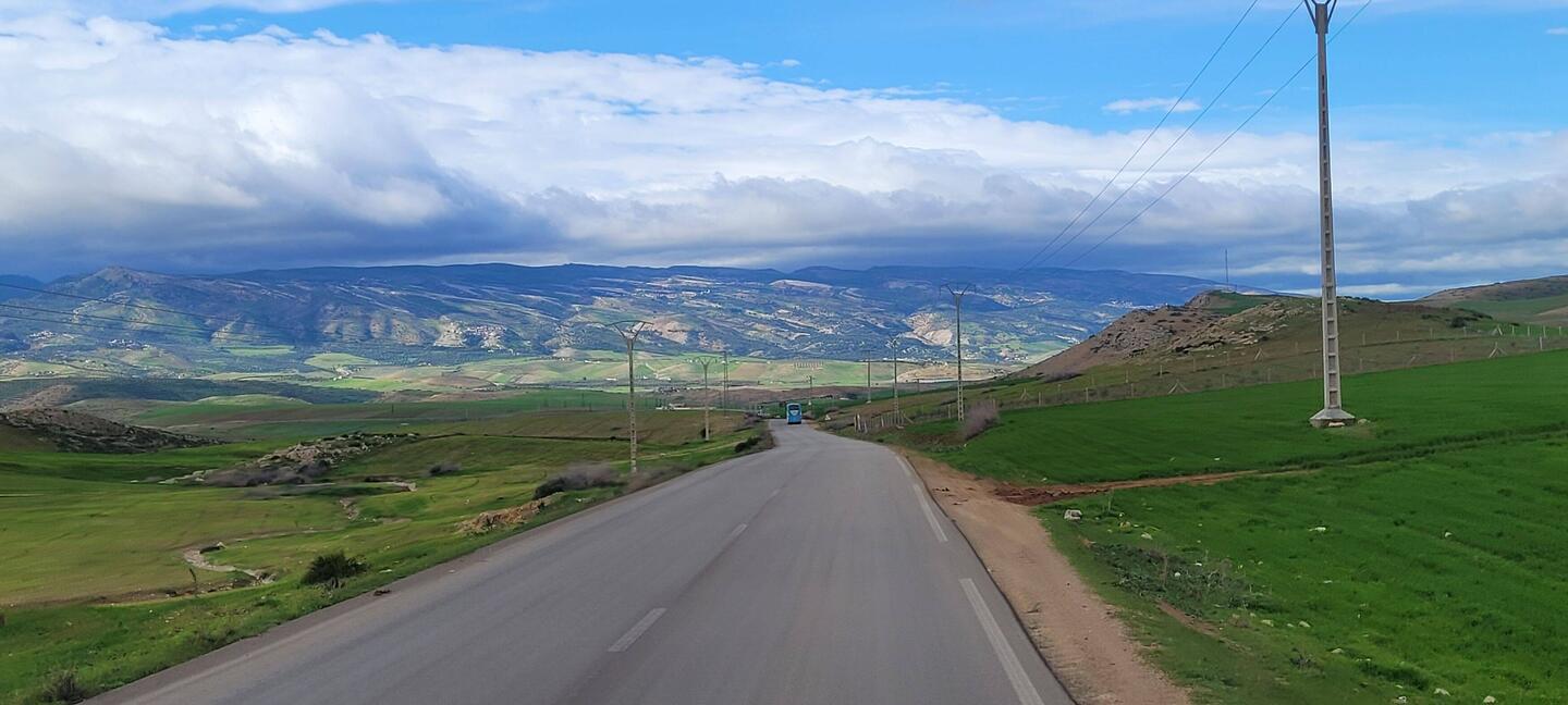 Kaum aus Fès raus, direkt wieder eine tolle Landschaft