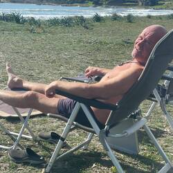 Schatzi tankt wieder einmal ordentlich Vitamin D 😎