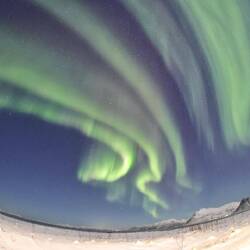 Mit Fischaugenobjektiv sieht man erst, wie riesig diese Gebilde sind.