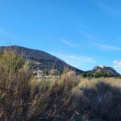 Nochmal Kirche und Berg auf einem Blick.