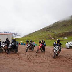 Wenn du unsportlich bist Motorrad, Quad und Pferd kriegen jeden hoch!