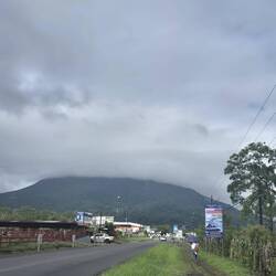 Der Vulkan Arenal ist in Wolken heute