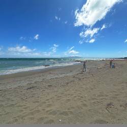 ...mit dem spannenden Strand