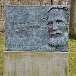 Gedenkstein für Rupert Neudeck, der in Troisdorf wohnte.