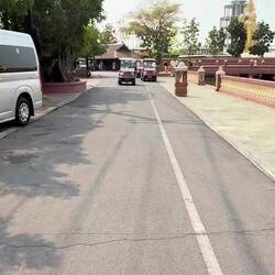 Der Park ist so weitläufig das man eine Kart braucht 🤔, ja